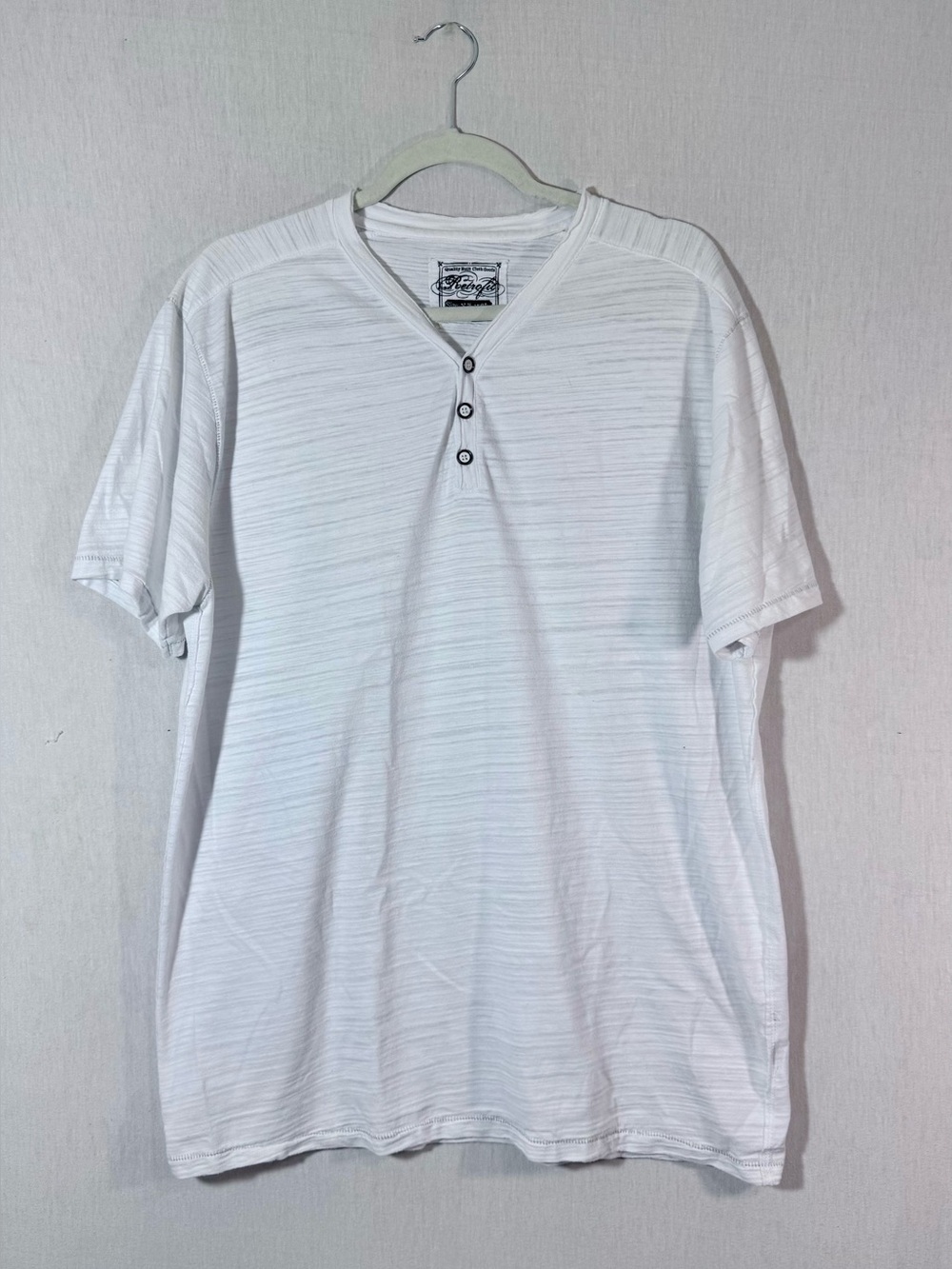 Retrofit size XL Men's White Short-Sleeve Henley Shirt